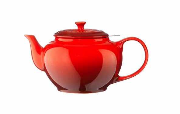 Klassische Kanne 1,3l mit Sieb kirschrot